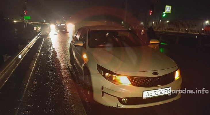 В Підгородному зіткнулися Daewoo та Kia: постраждала жінка